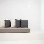 Aleria Luxury Cave Santorini
