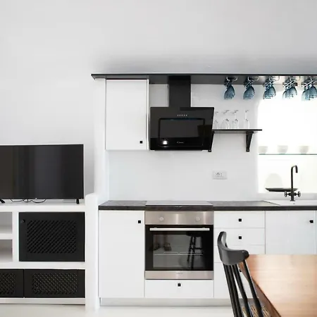 Holiday home Aleria Luxury Cave Santorini Exo Gonia