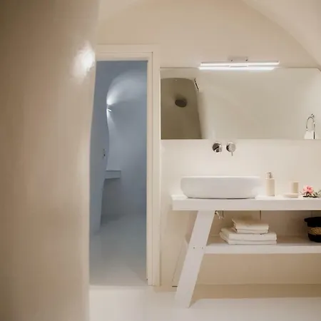 Aleria Luxury Cave Santorini