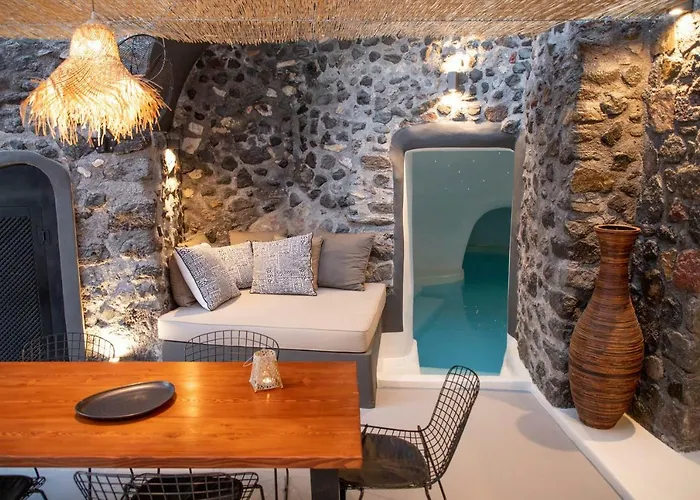 Aleria Luxury Cave Santorini