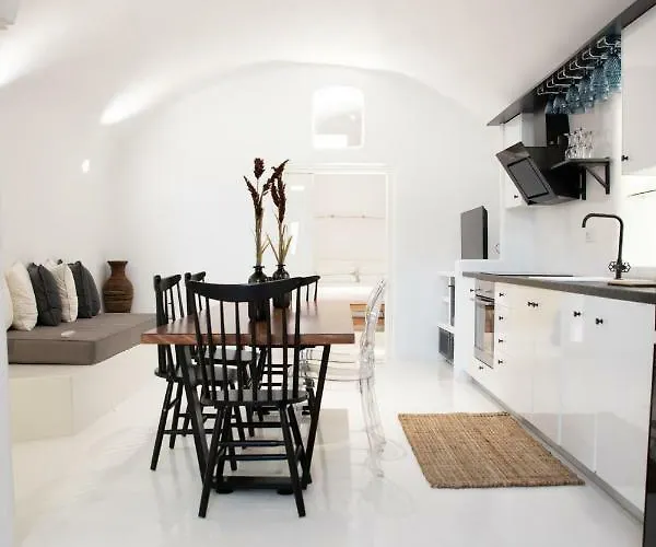 Aleria Luxury Cave Santorini Hébergement de vacances Éxo Goniá
