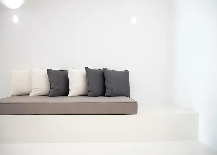 Aleria Luxury Cave Santorini