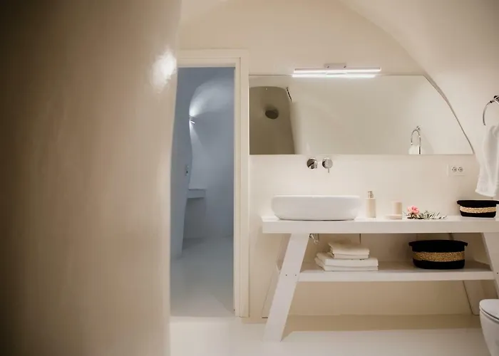 Aleria Luxury Cave Santorini